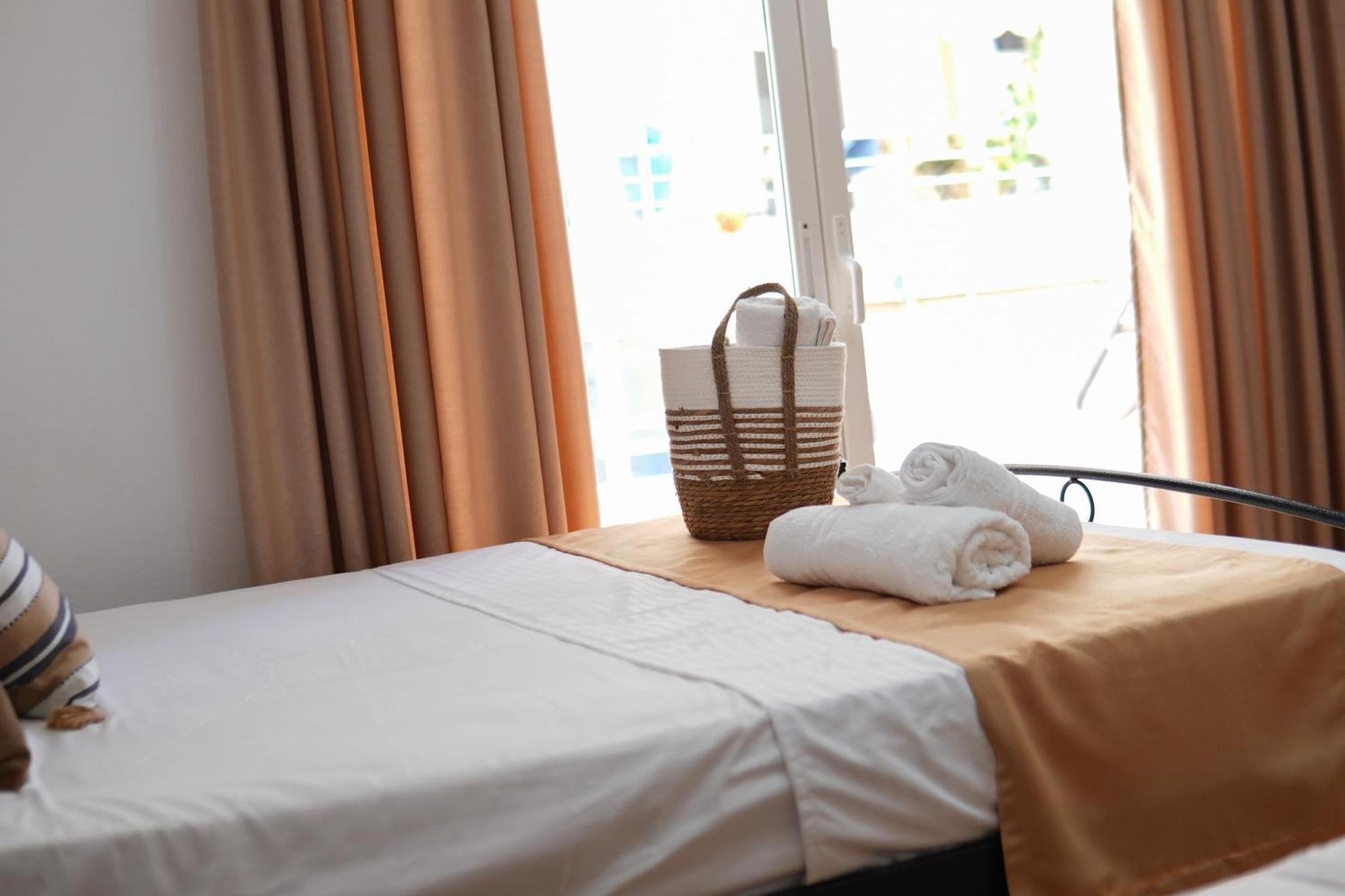 Saranda Waterside Apartments Bagian luar foto