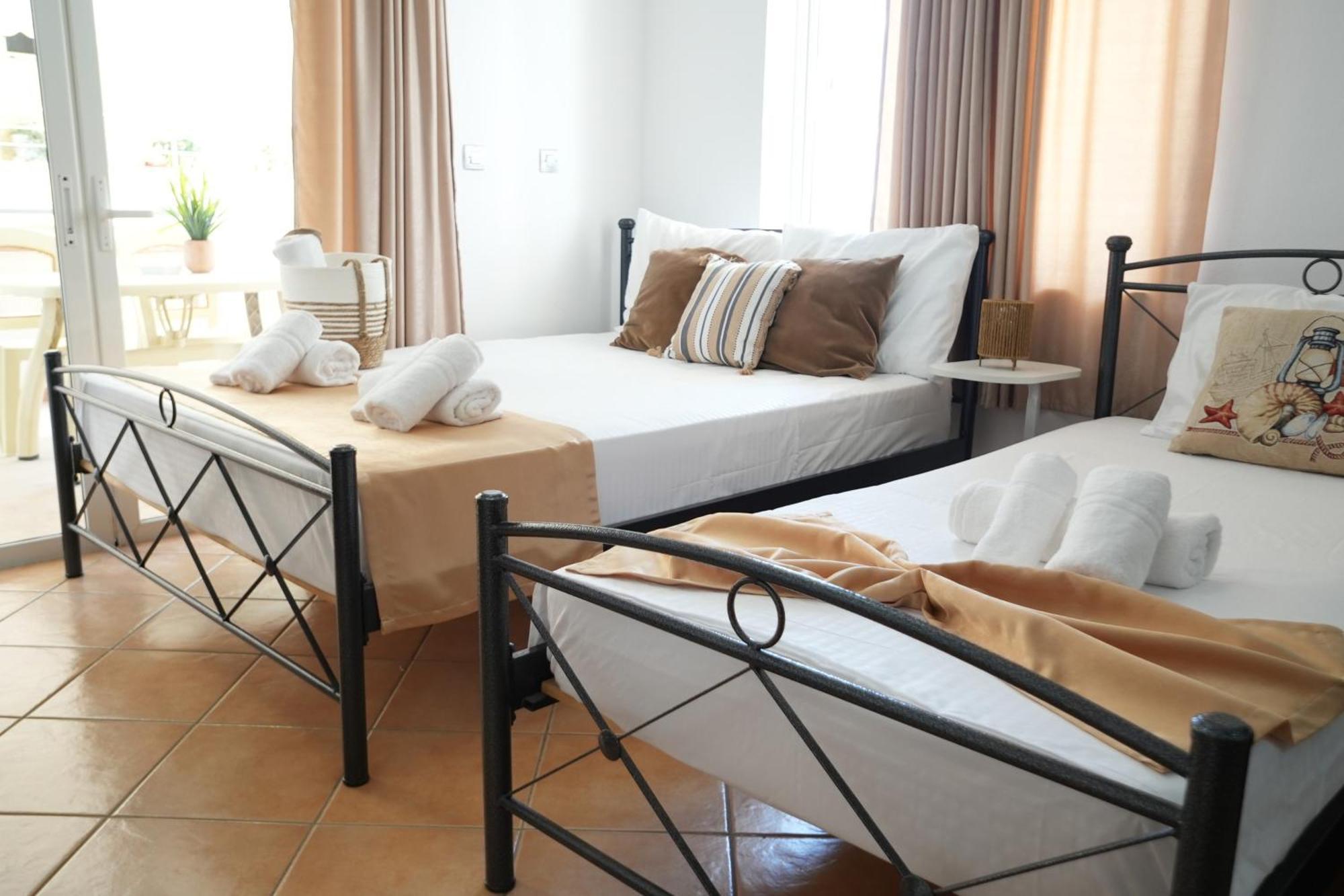 Saranda Waterside Apartments Bagian luar foto