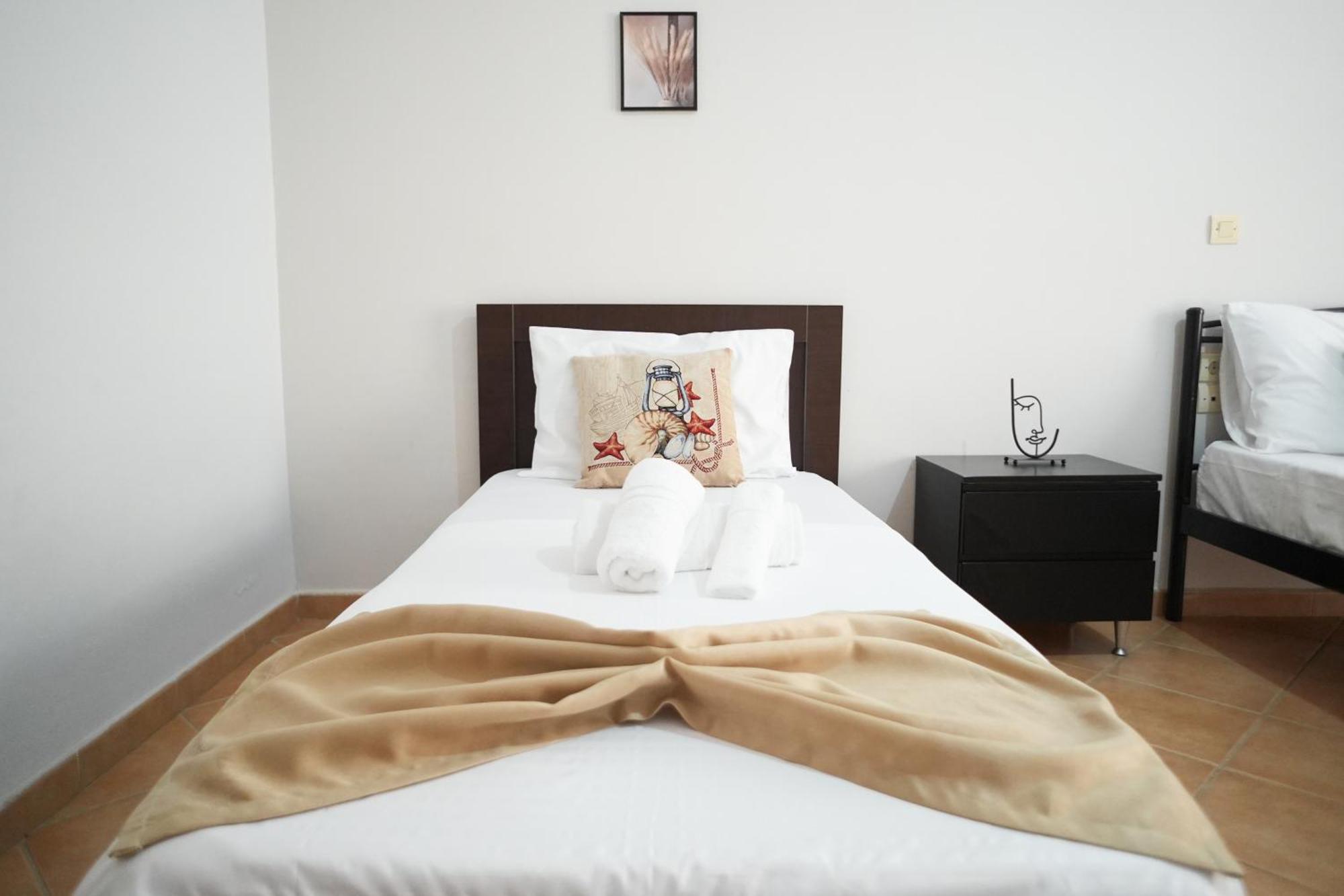 Saranda Waterside Apartments Bagian luar foto